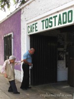 A rush of customers, Cafe Tostado, Lima, Peru